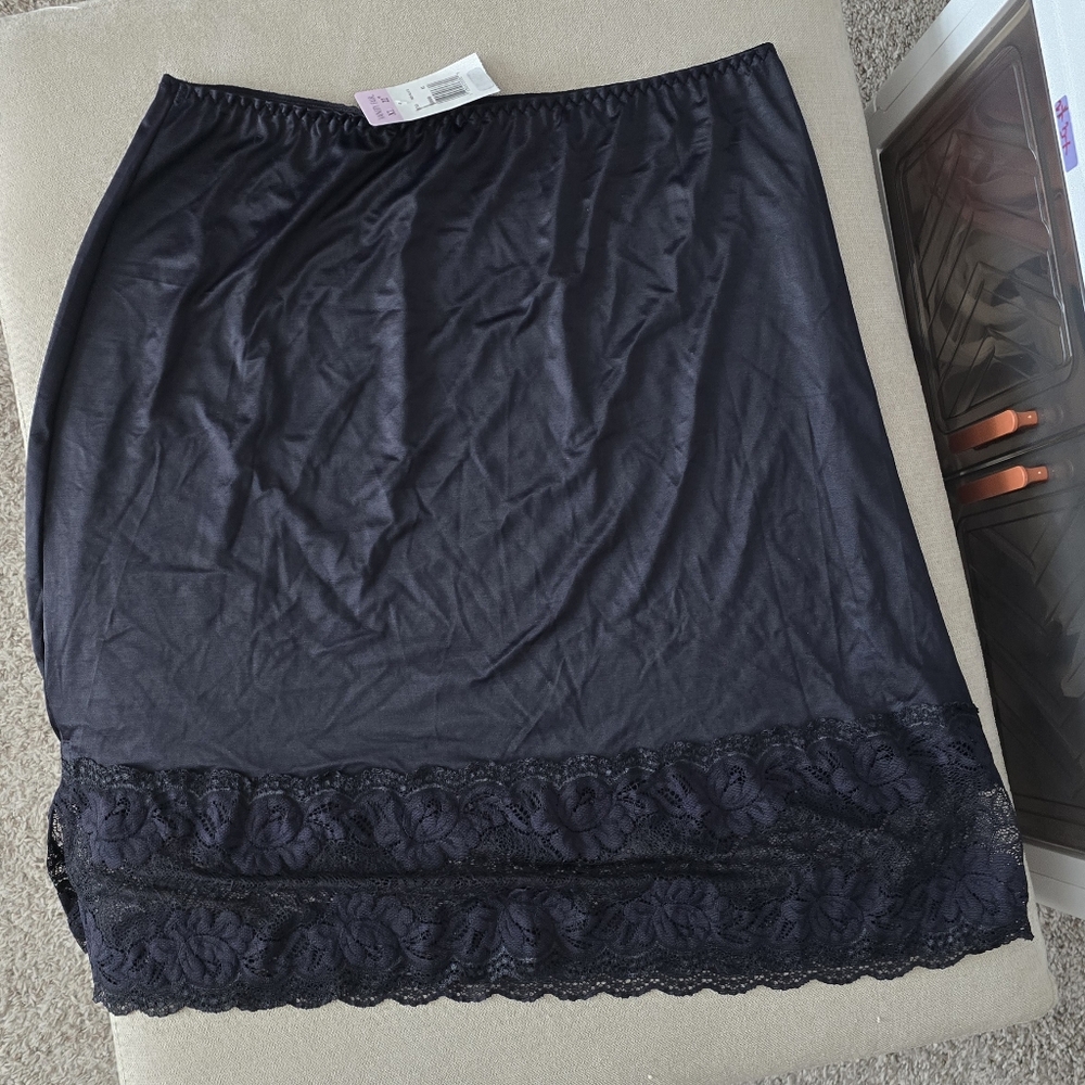 NWT Vanity Fair Slip Skirt Size Xl